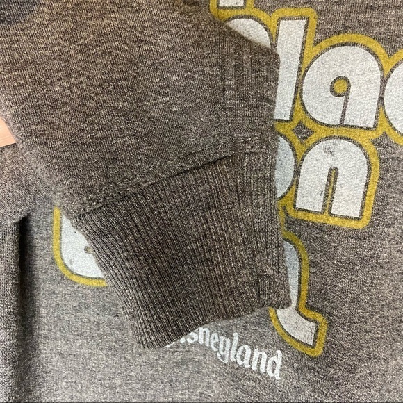 Disney Disneyland Parks Happiest Place on Earth Long Sleeve‎ Size Small - Picture 3 of 6
